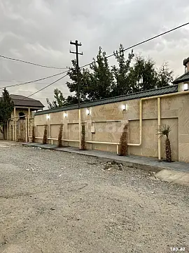 Satılır 5 otaqlı həyət evi 450 m²