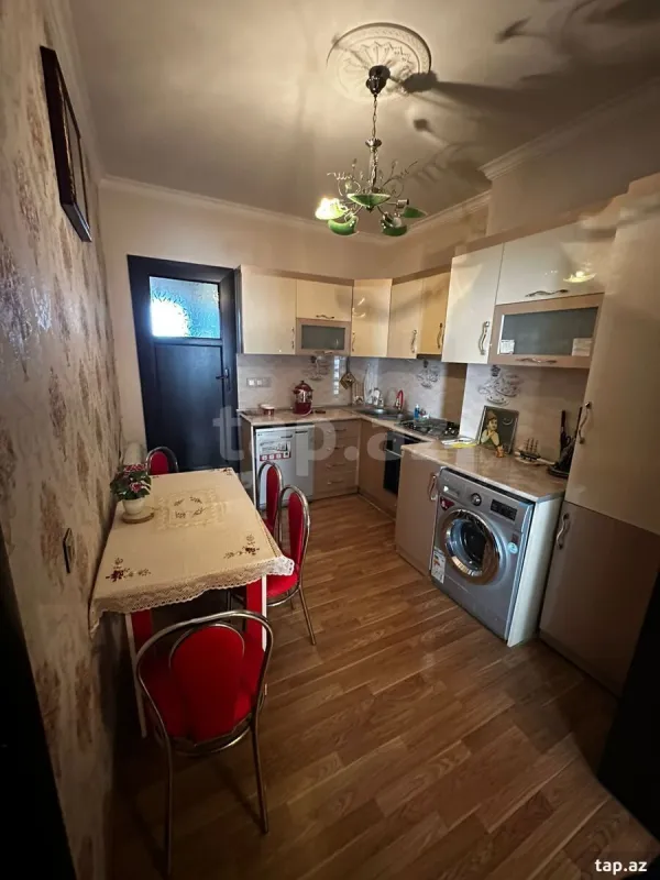 Satılır 3 otaqlı mənzil 82 m²