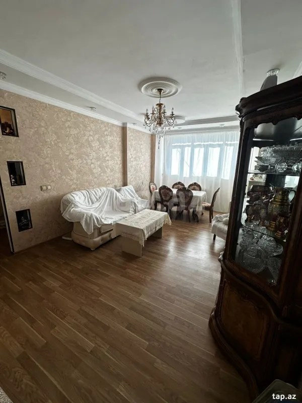 Satılır 3 otaqlı mənzil 82 m²