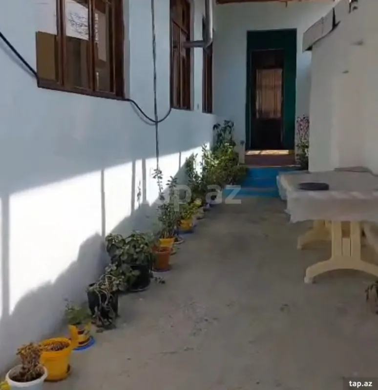 Satılır 7 otaqlı həyət evi 220 m²