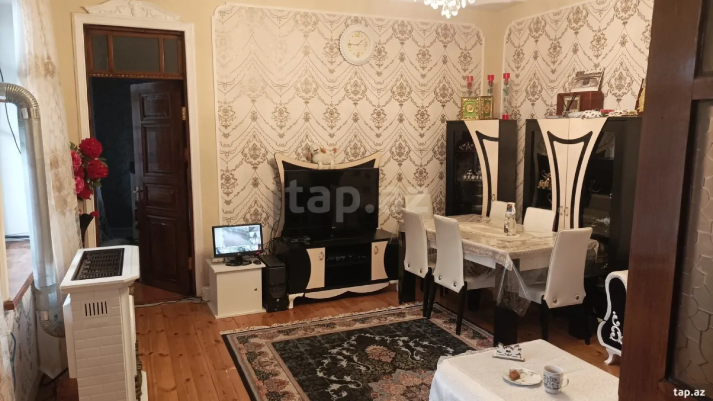 Satılır 7 otaqlı həyət evi 220 m²