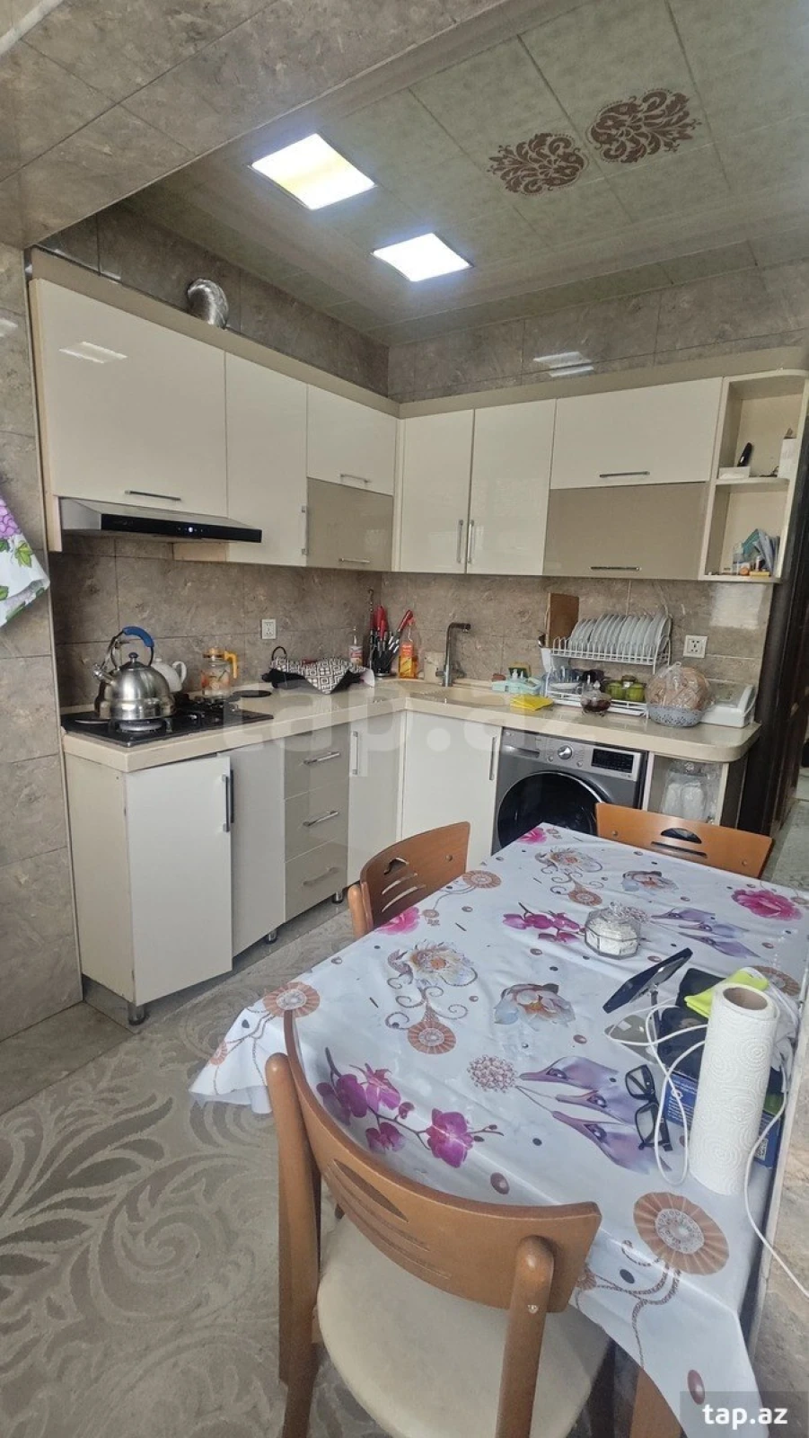 Satılır 5 otaqlı mənzil 130 m²