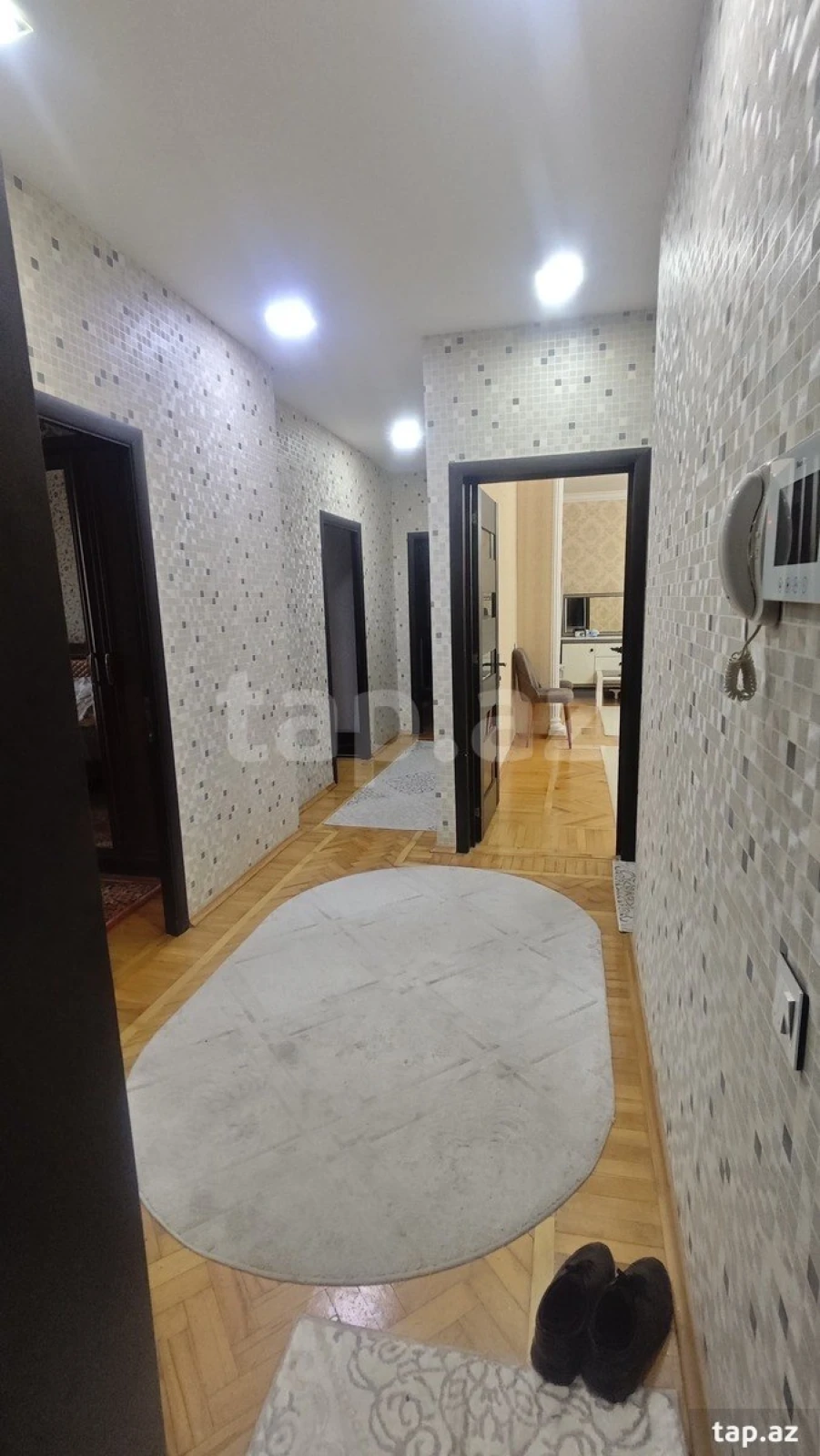 Satılır 5 otaqlı mənzil 130 m²