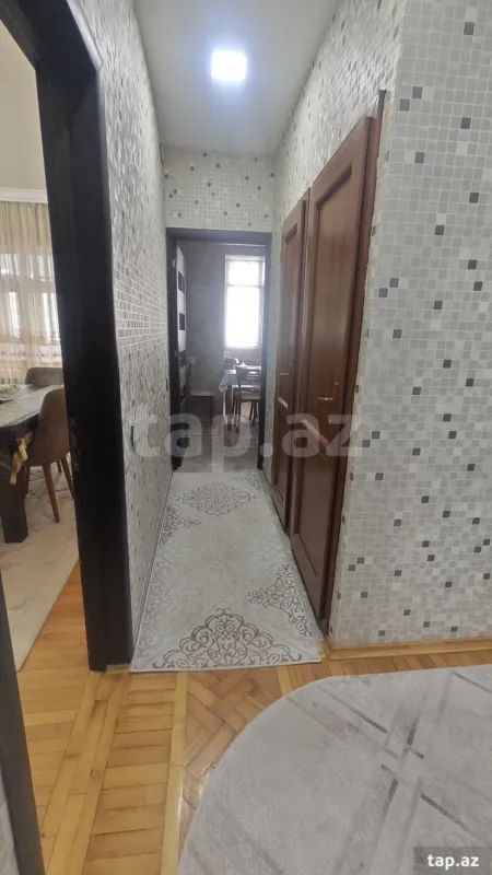 Satılır 5 otaqlı mənzil 130 m²