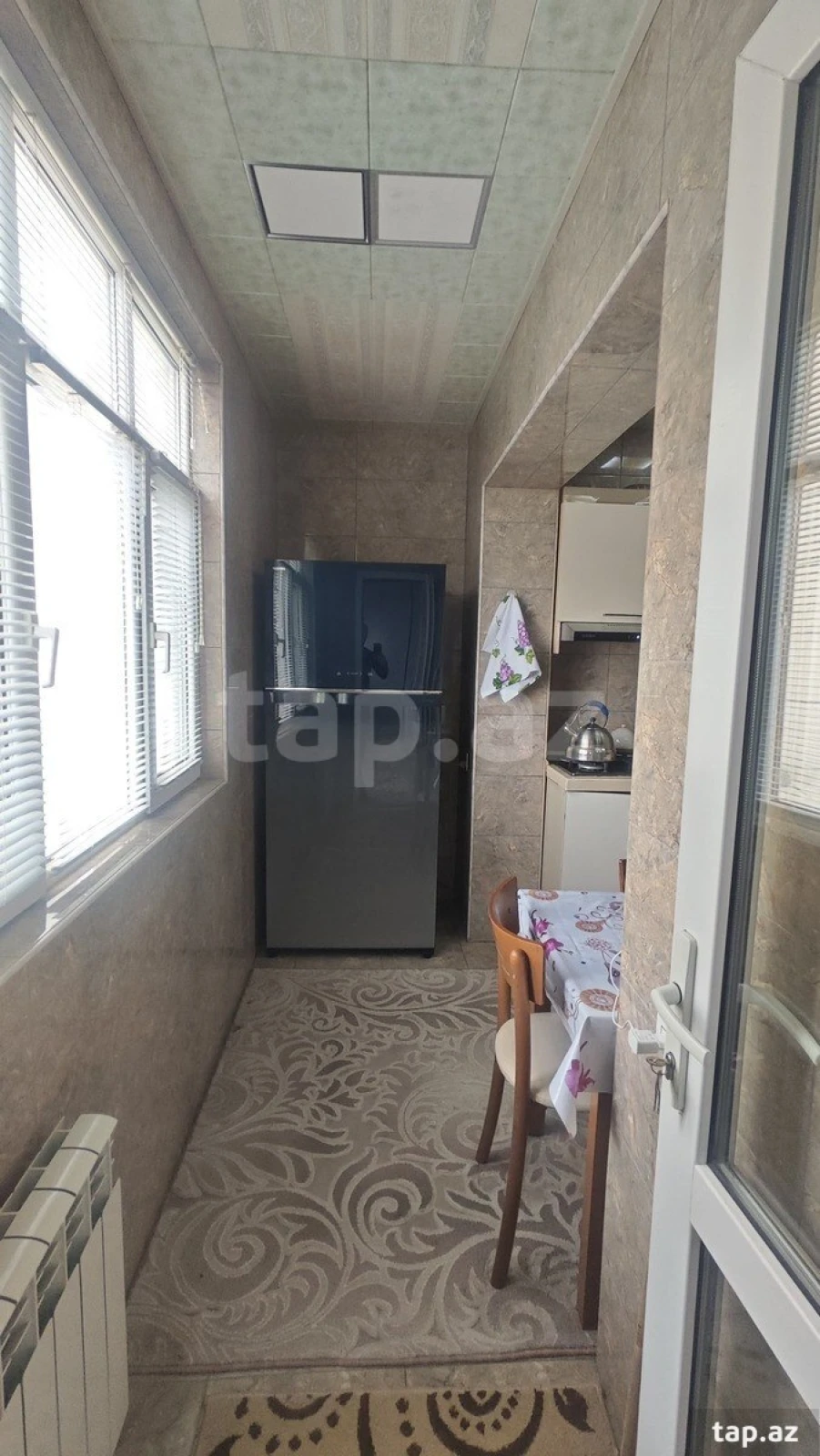 Satılır 5 otaqlı mənzil 130 m²