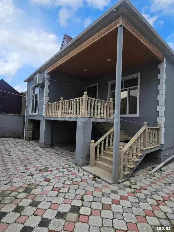 Satılır 3 otaqlı həyət evi 100 m²