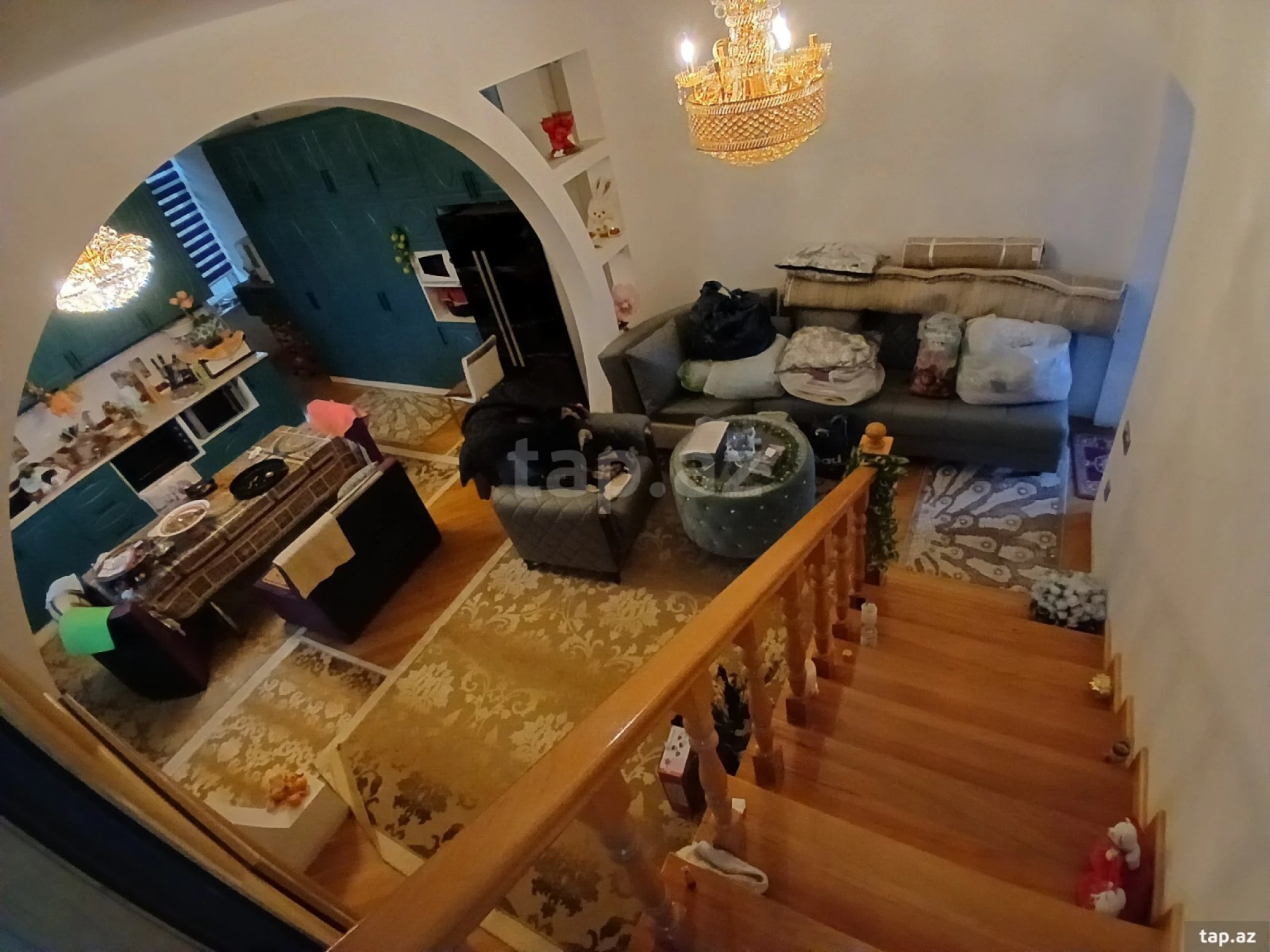 Satılır 8 otaqlı həyət evi 450 m²