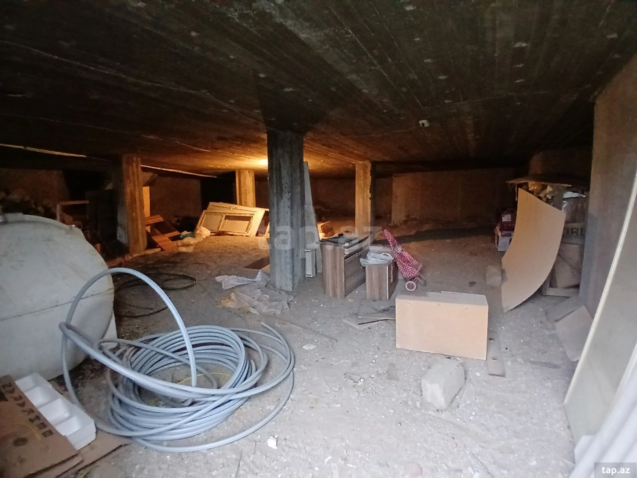 Satılır 8 otaqlı həyət evi 450 m²