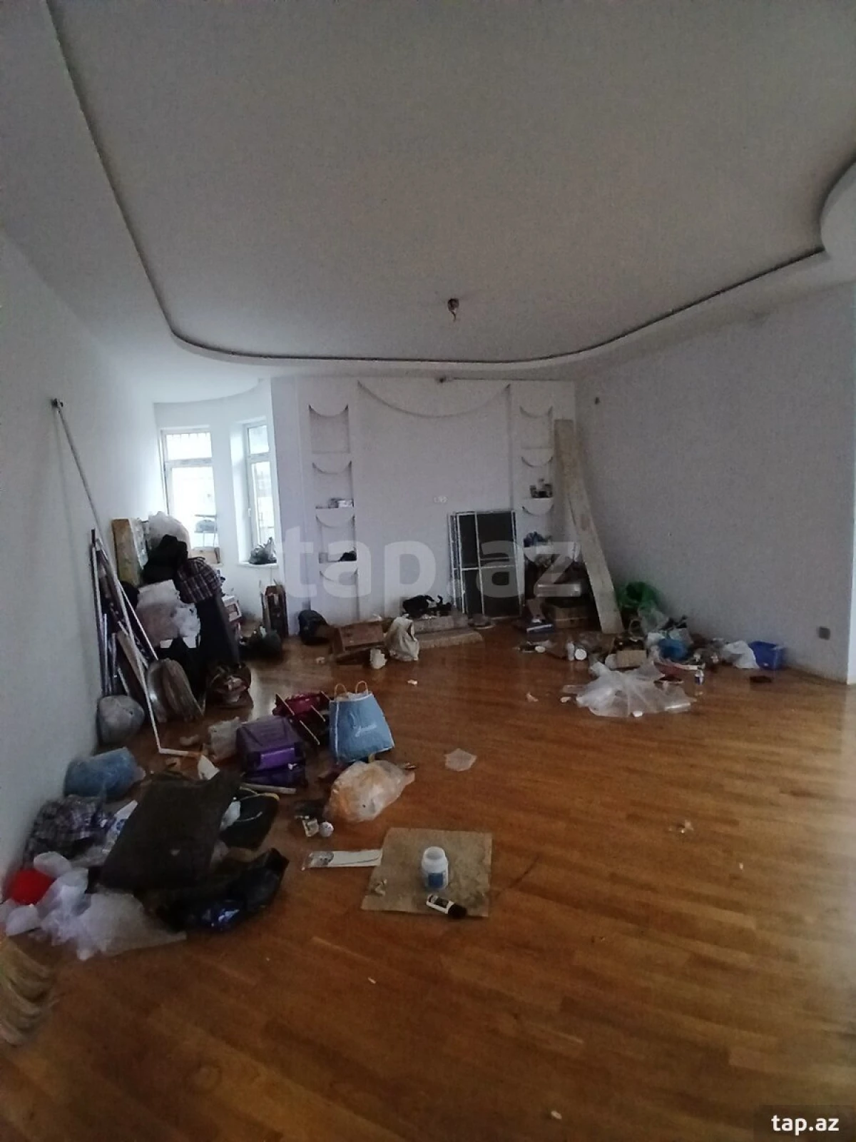Satılır 8 otaqlı həyət evi 450 m²