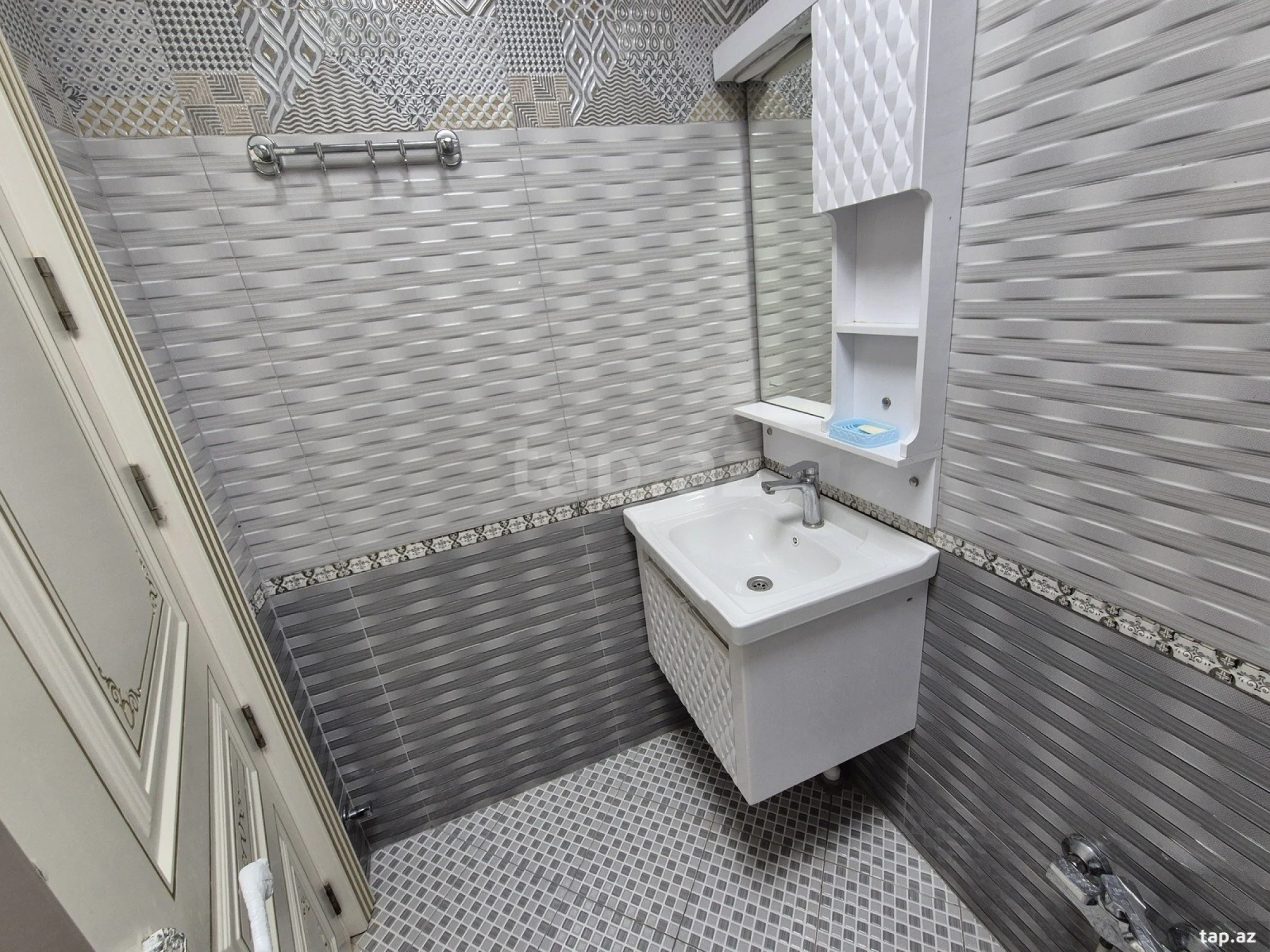 Kirayə verilir 2 otaqlı yeni tikili 50 m²