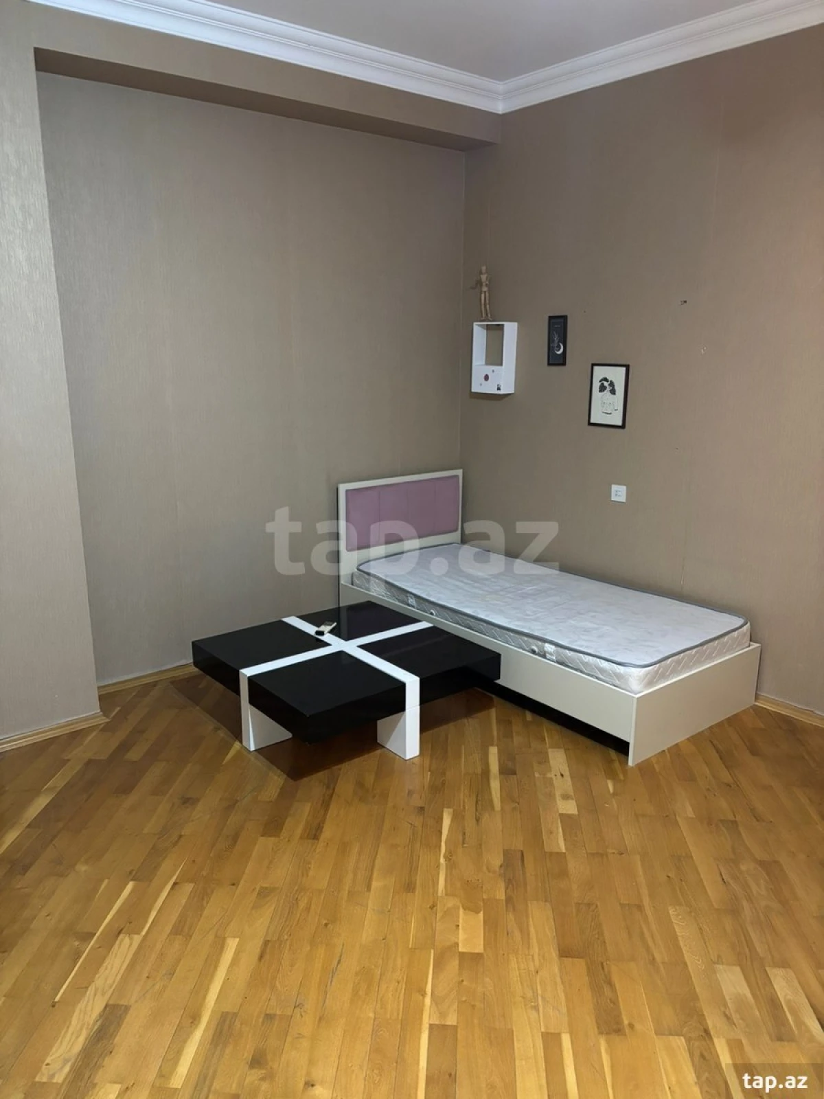 Kirayə verilir 3 otaqlı yeni tikili 140 m²