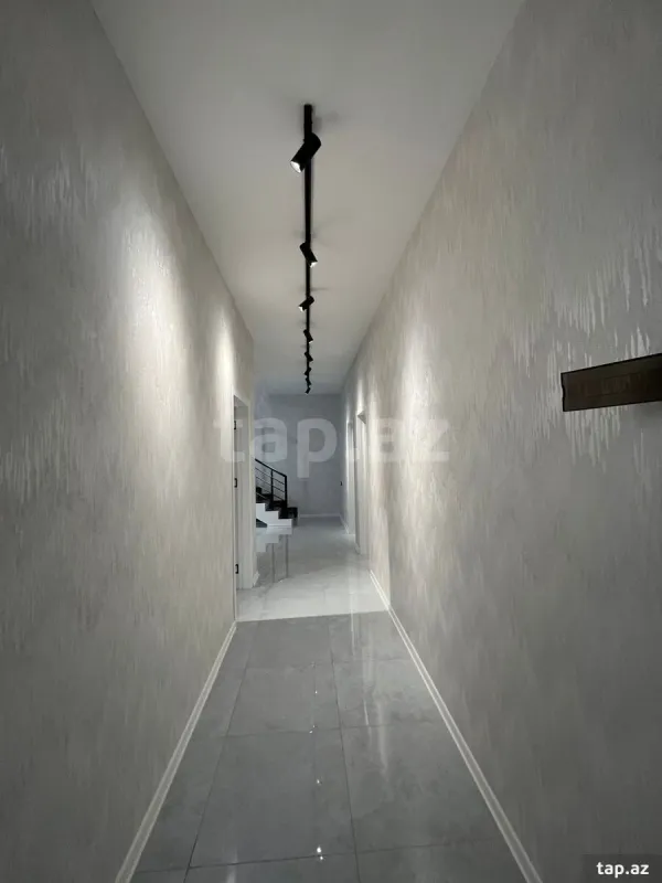 Satılır 5 otaqlı həyət evi 150 m²