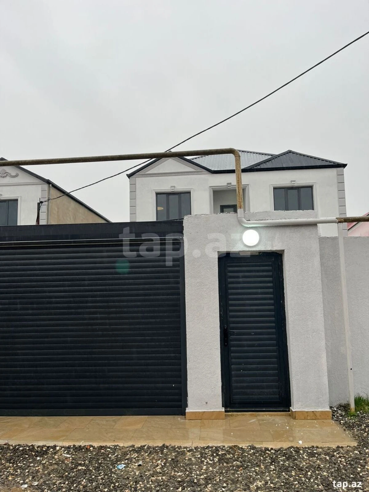 Satılır 5 otaqlı həyət evi 150 m²