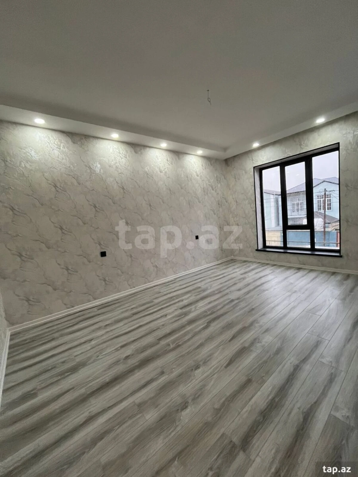Satılır 5 otaqlı həyət evi 150 m²