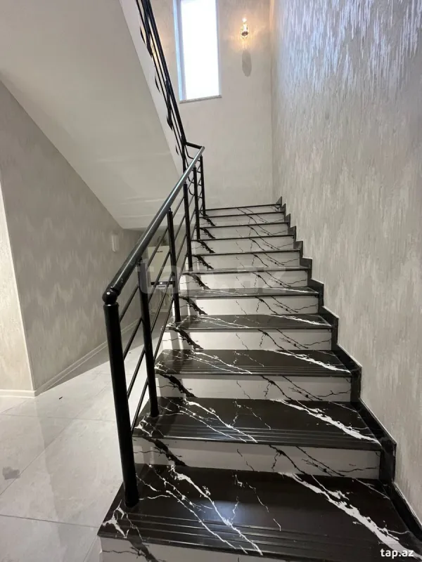 Satılır 5 otaqlı həyət evi 150 m²