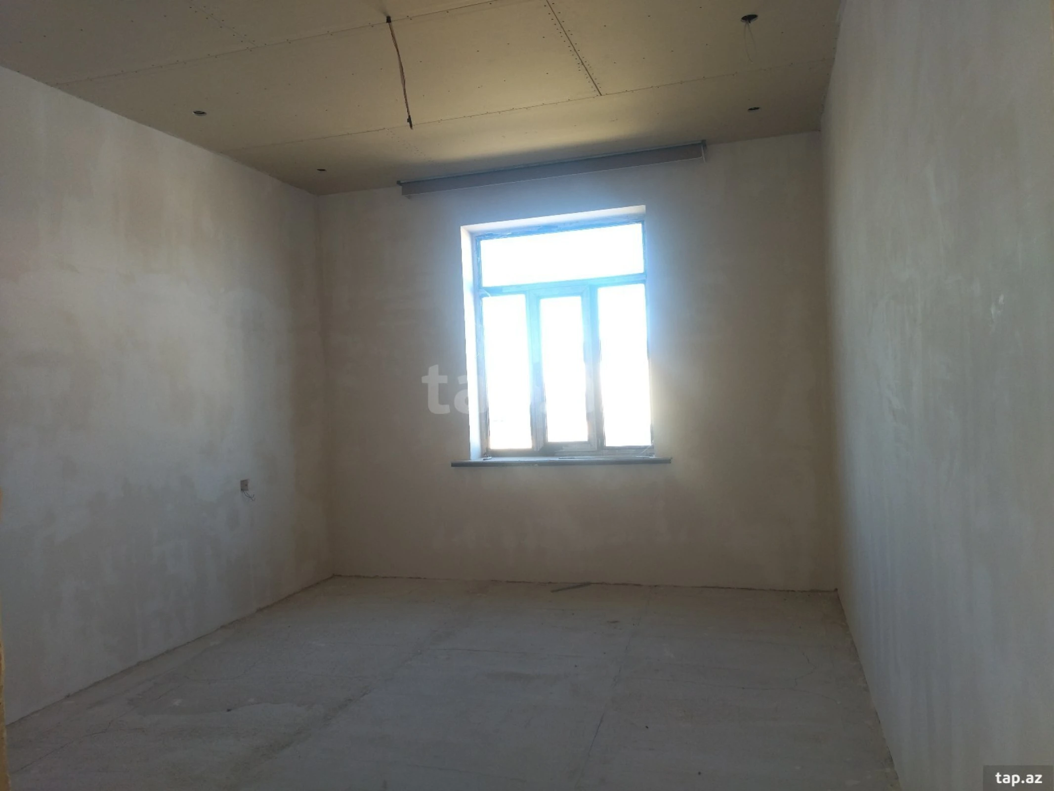 Satılır 6 otaqlı həyət evi 170 m²