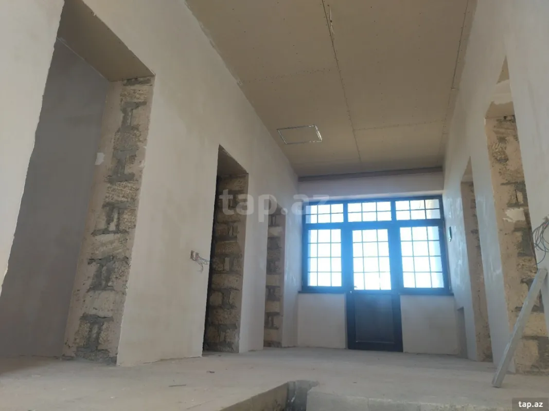 Satılır 6 otaqlı həyət evi 170 m²
