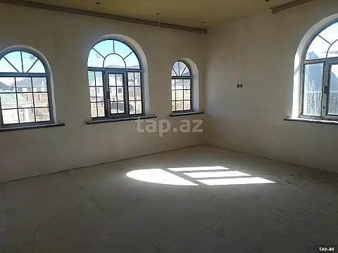 Satılır 6 otaqlı həyət evi 170 m²
