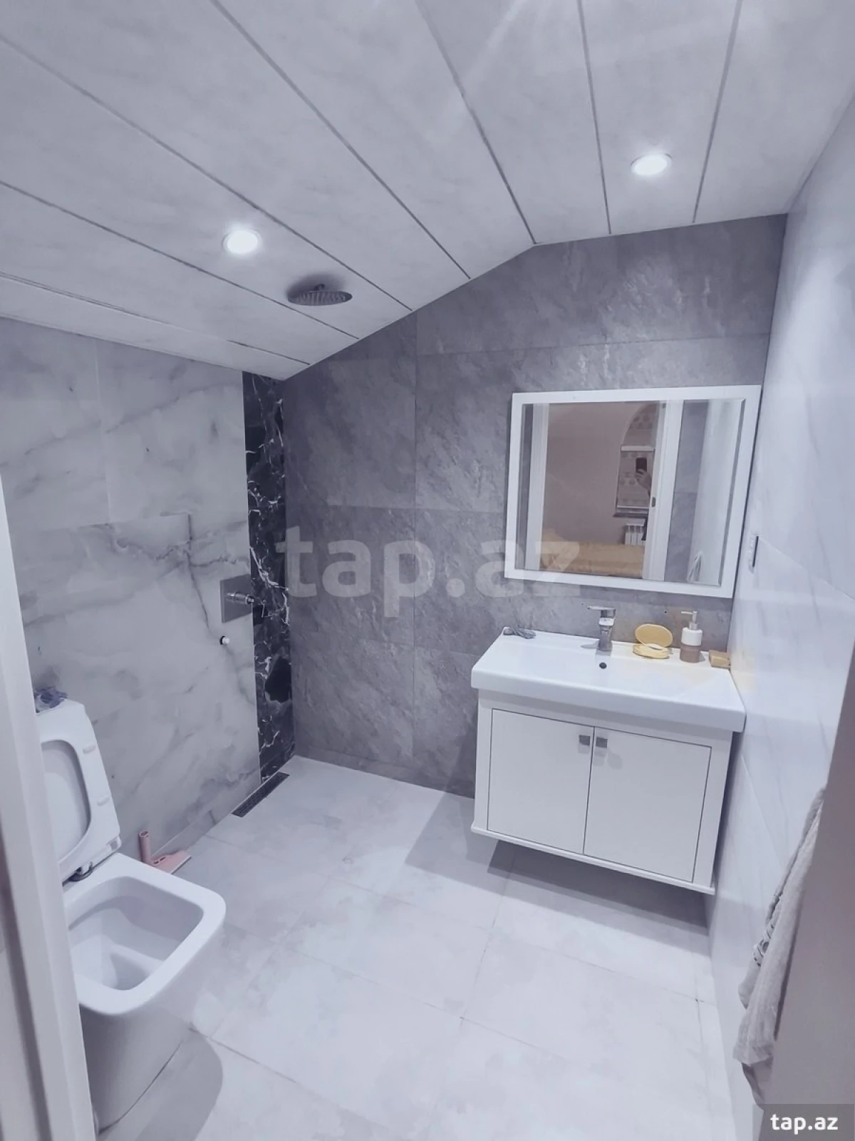 Satılır 5 otaqlı həyət evi 150 m²