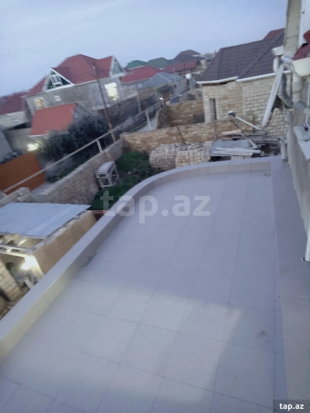 Satılır 5 otaqlı həyət evi 150 m²