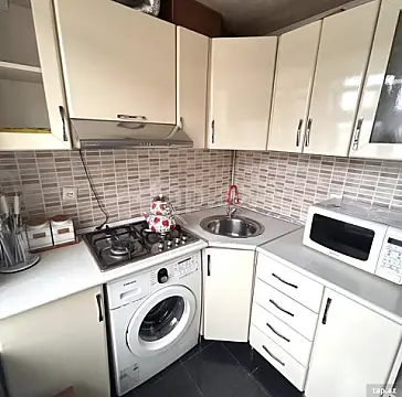 Kirayə verilir 2 otaqlı mənzil 100 m²