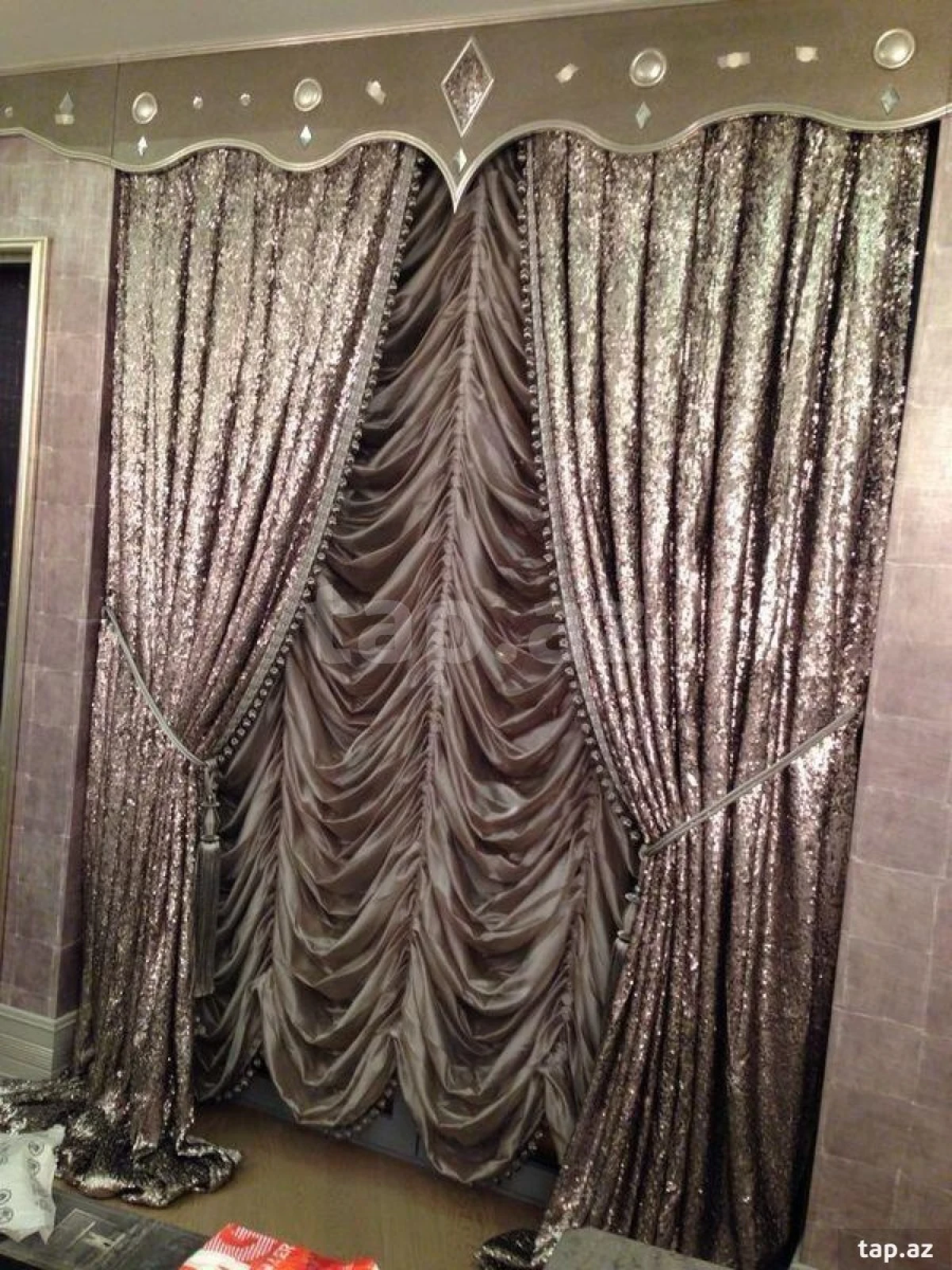 Satılır 4 otaqlı yeni tikili 239 m²