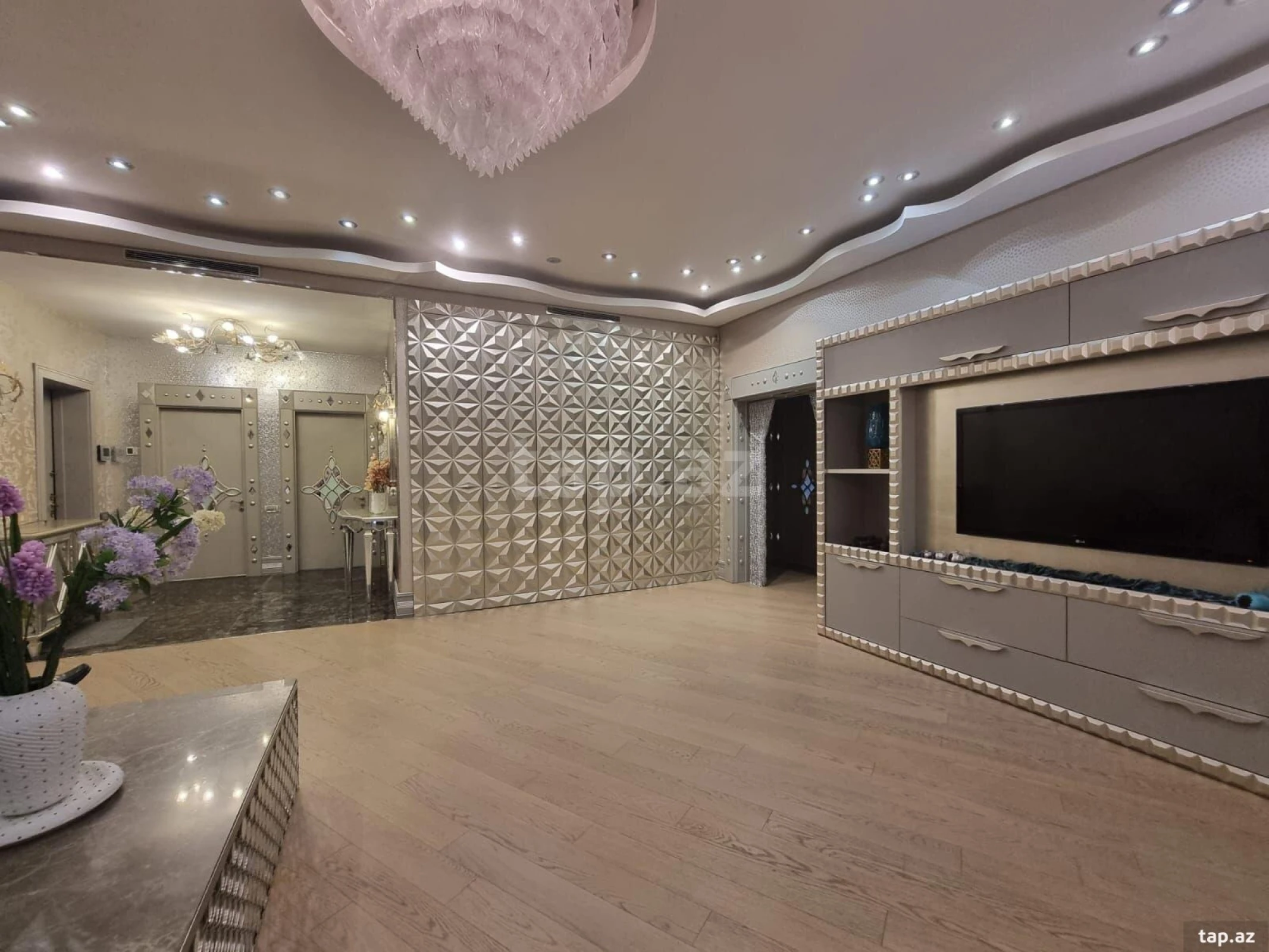 Satılır 4 otaqlı yeni tikili 239 m²