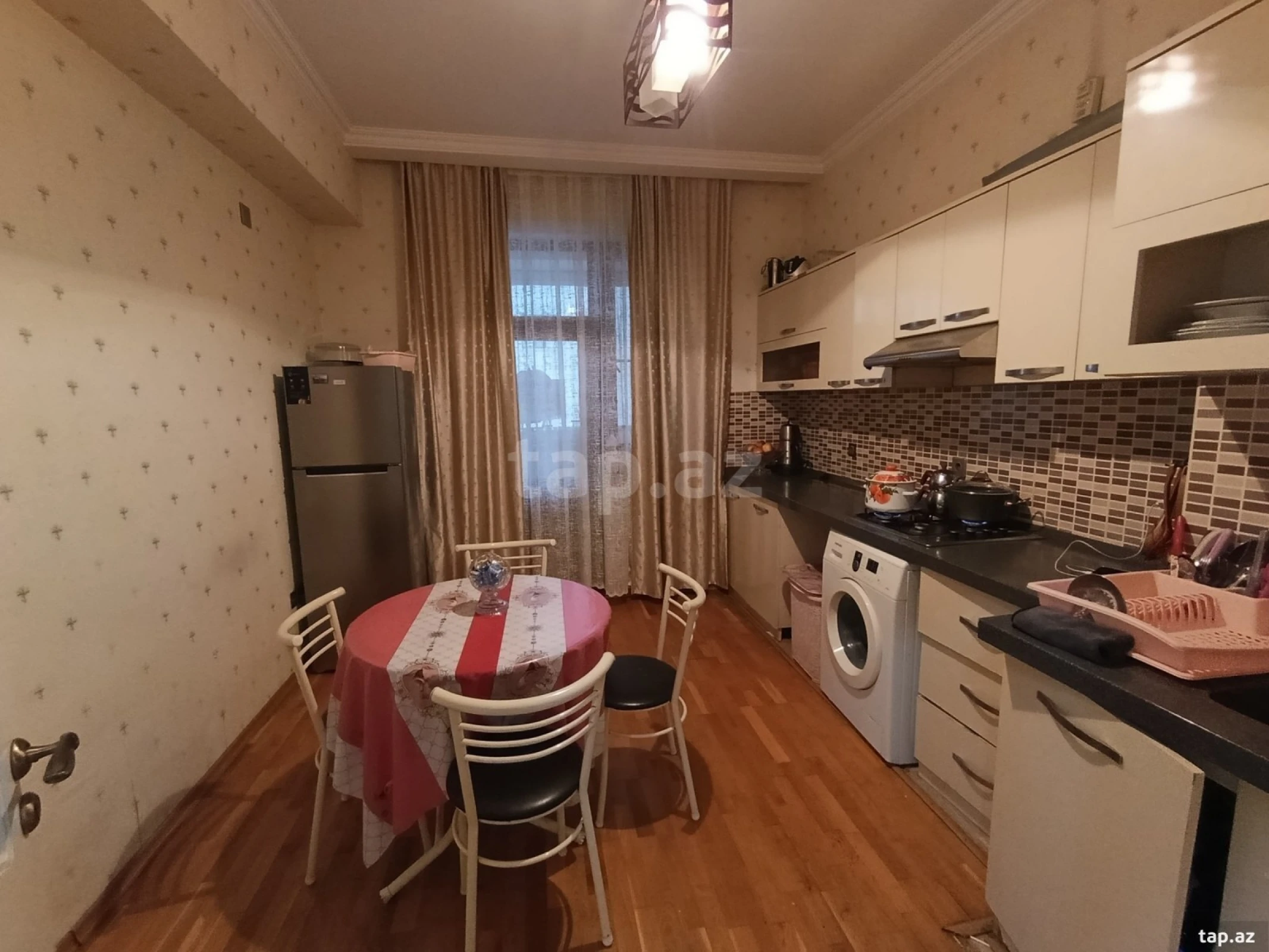Satılır 2 otaqlı yeni tikili 75 m²