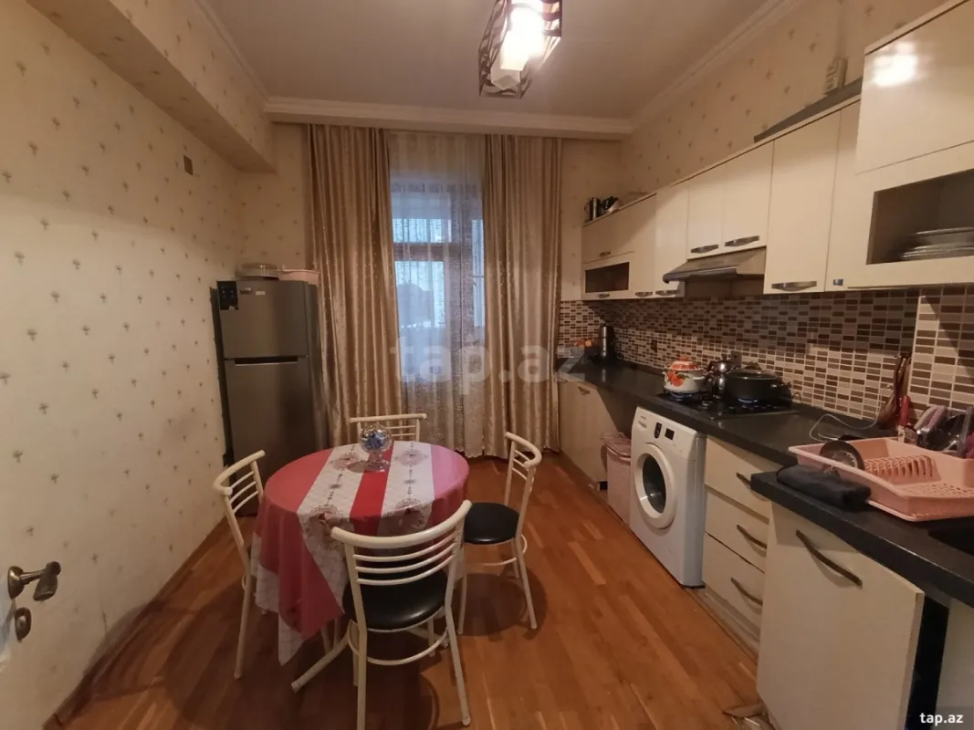 Satılır 2 otaqlı yeni tikili 75 m²