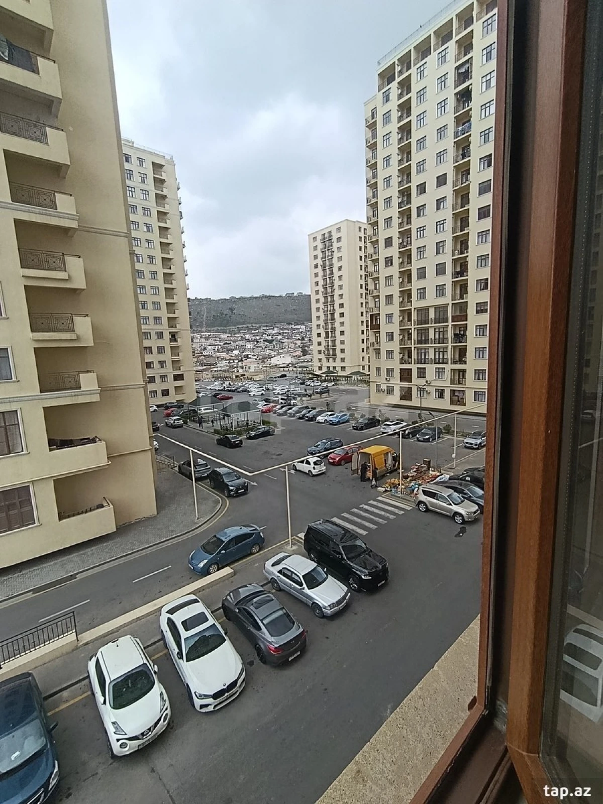 Satılır 2 otaqlı yeni tikili 75 m²