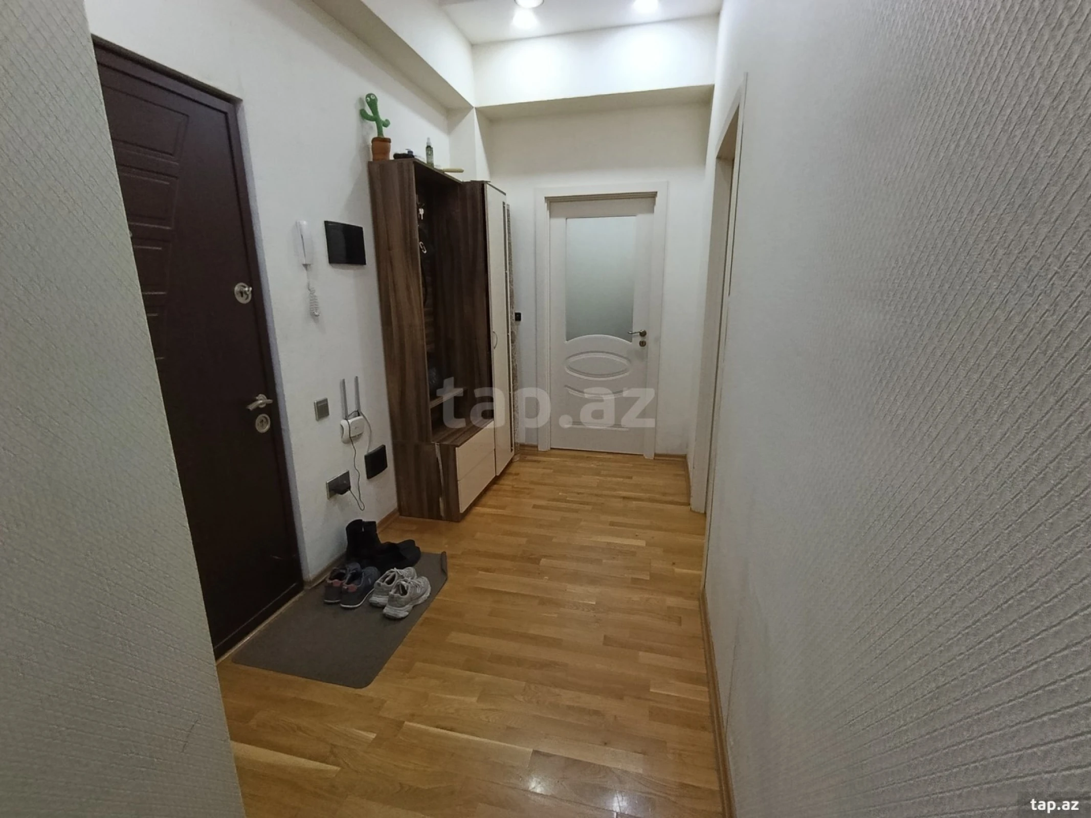 Satılır 2 otaqlı yeni tikili 75 m²