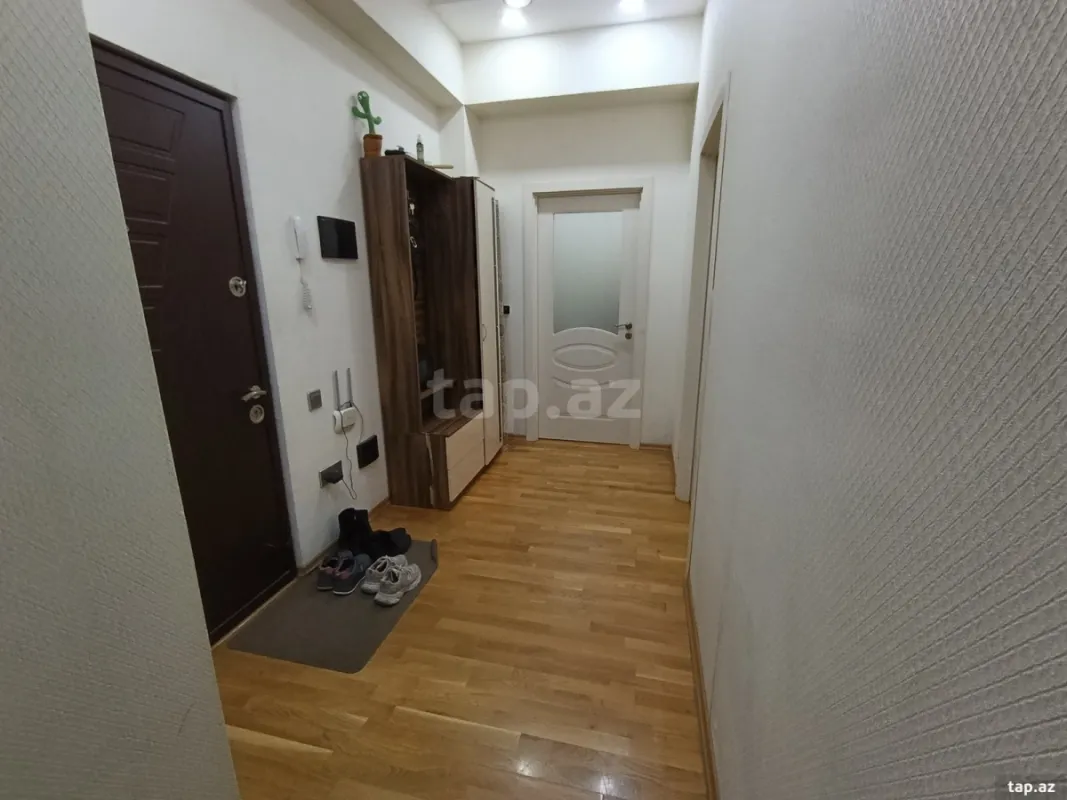 Satılır 2 otaqlı yeni tikili 75 m²