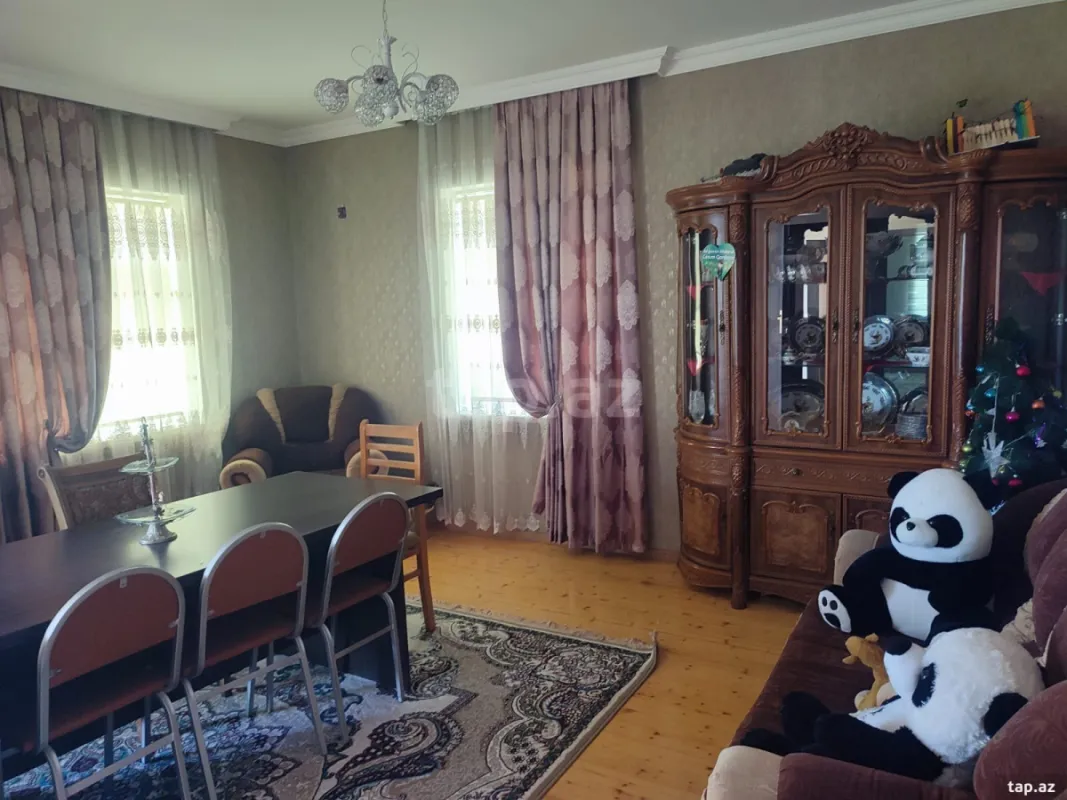 Satılır 6 otaqlı həyət evi 320 m²