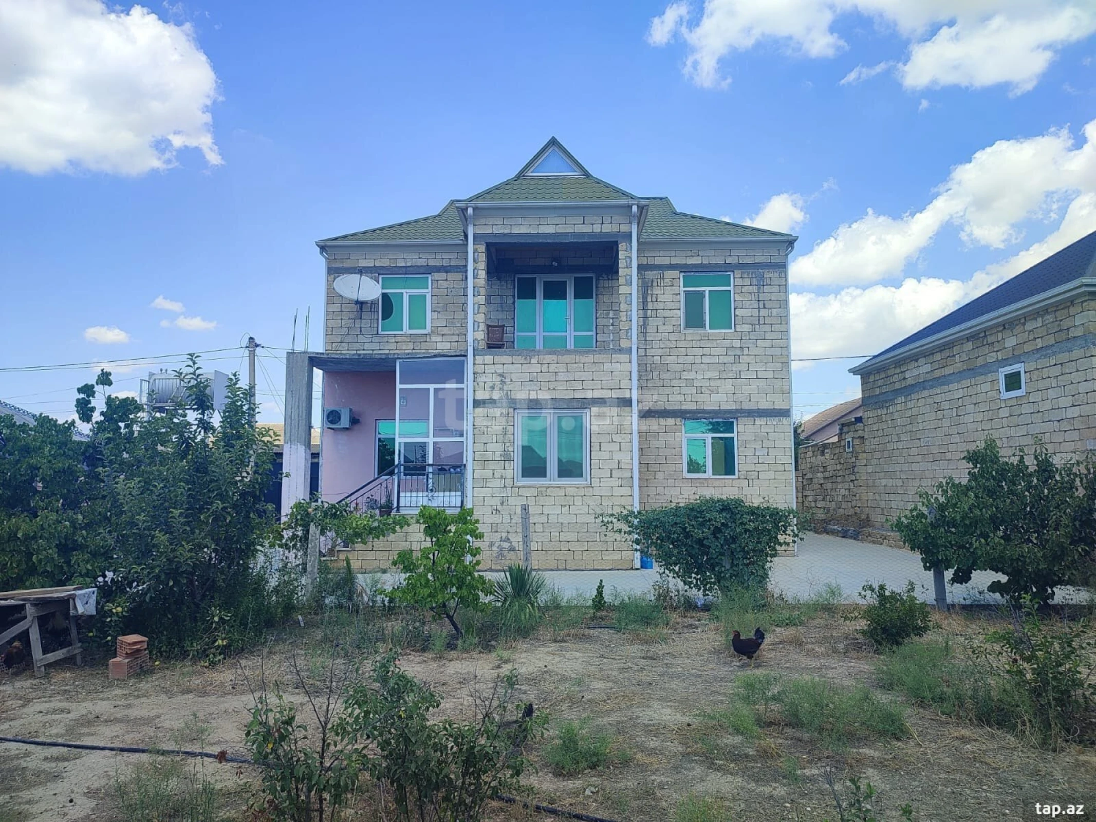 Satılır 6 otaqlı həyət evi 320 m²