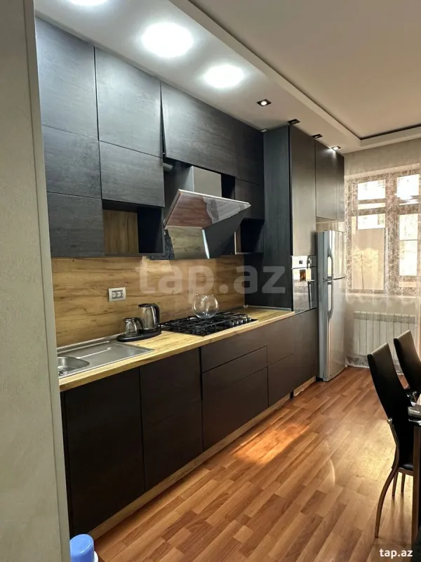 Kirayə verilir 2 otaqlı yeni tikili 82 m²