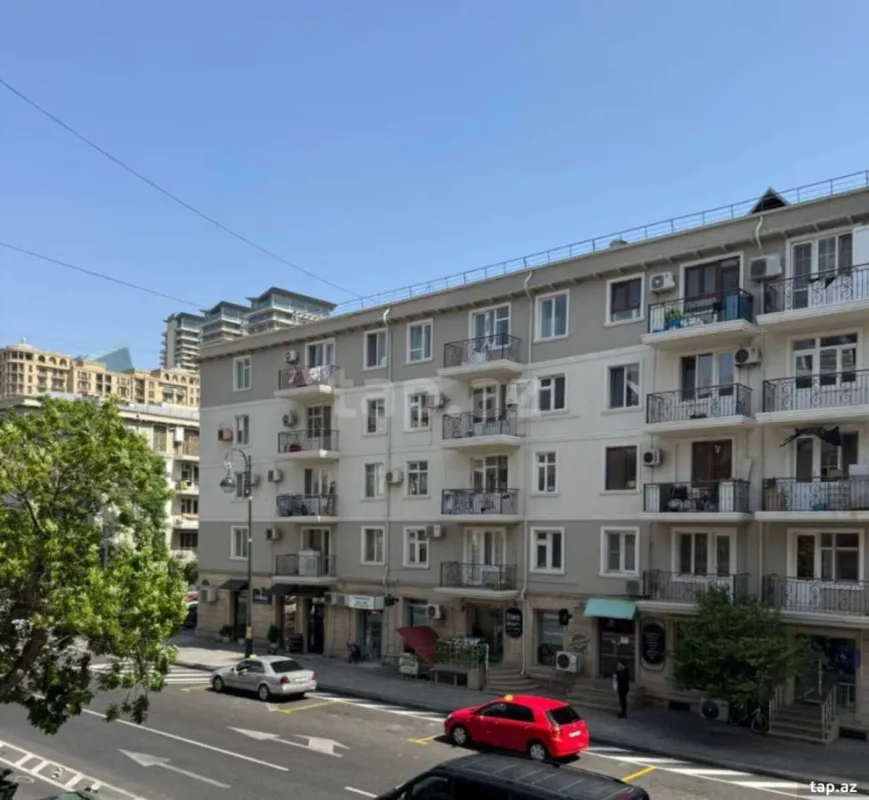 Satılır 2 otaqlı mənzil 45 m²