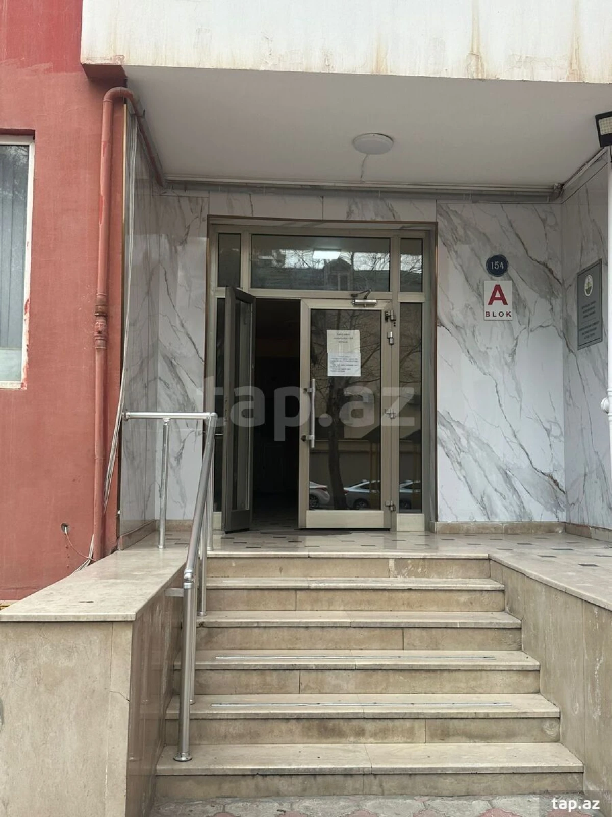 Satılır 4 otaqlı yeni tikili 153 m²