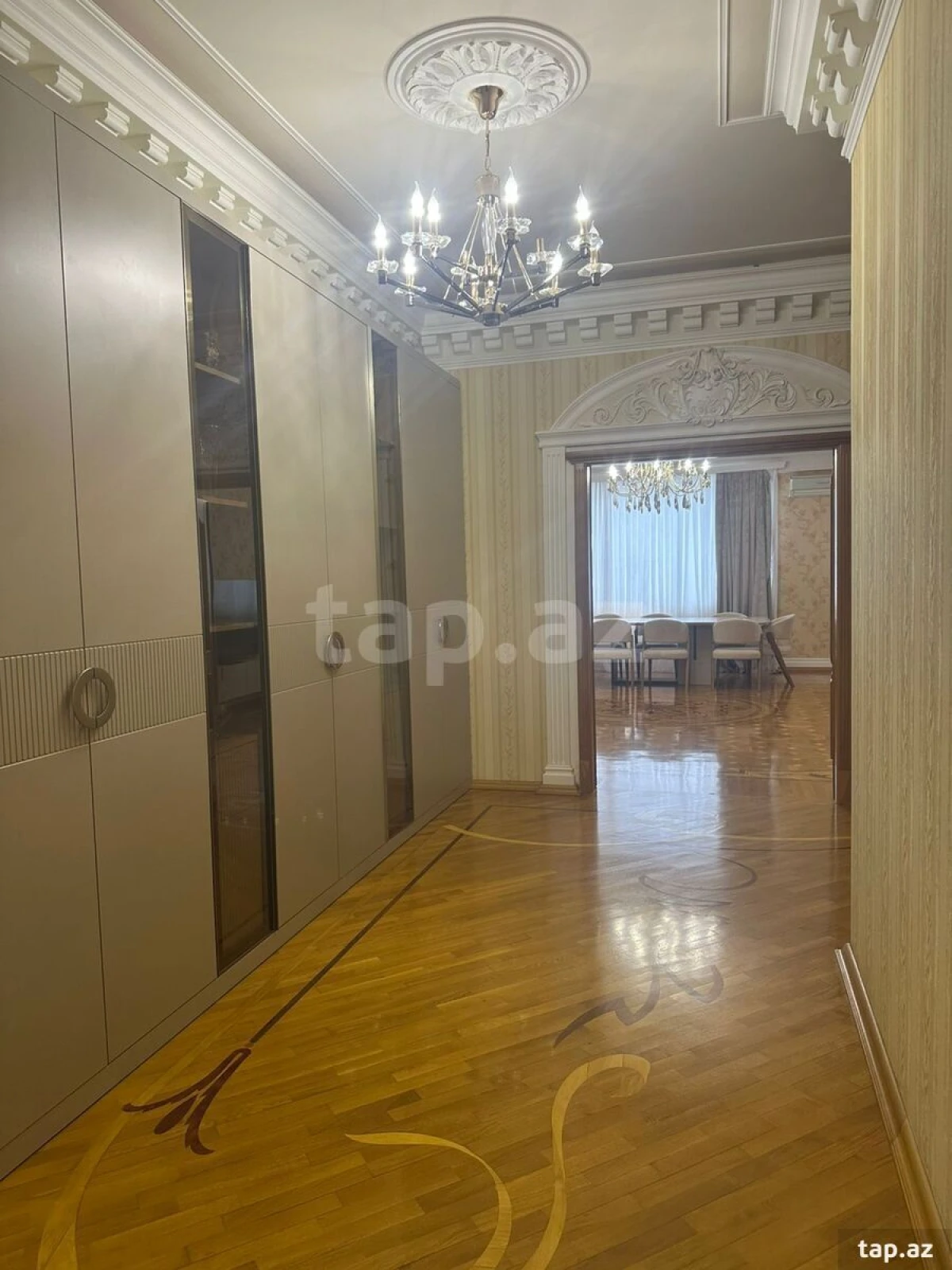 Satılır 4 otaqlı yeni tikili 153 m²