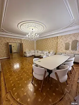 Satılır 4 otaqlı yeni tikili 153 m²