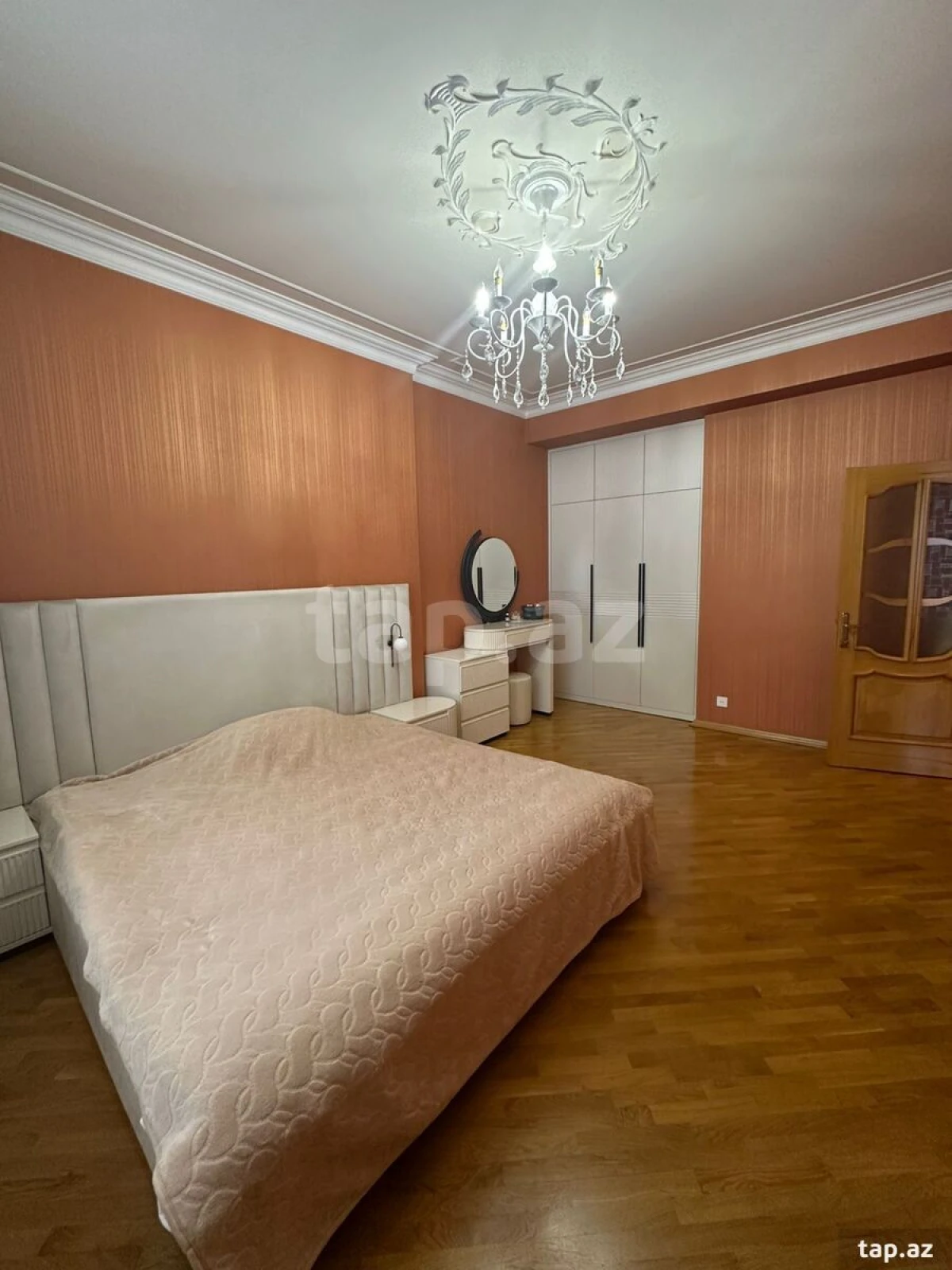 Satılır 4 otaqlı yeni tikili 153 m²