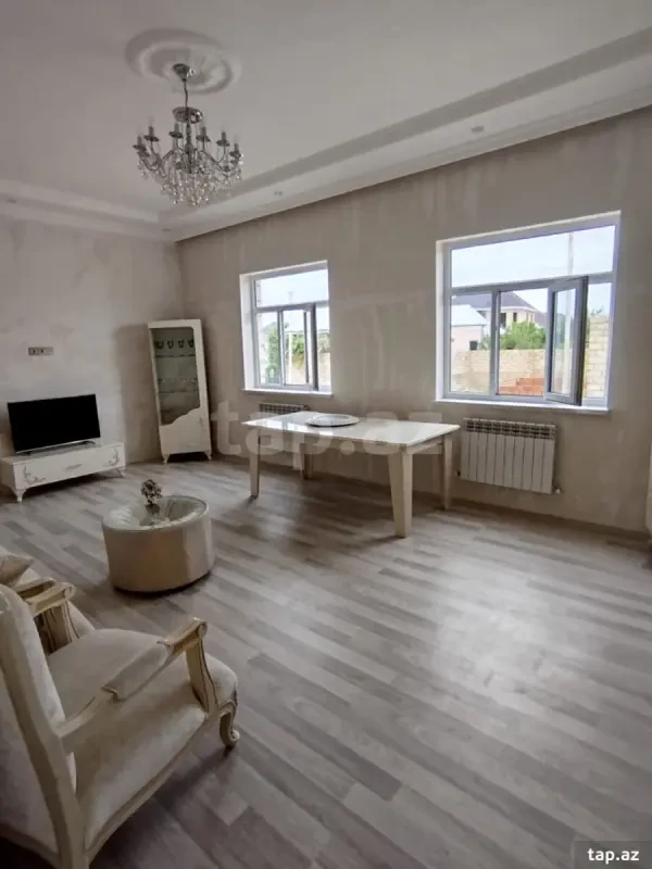 Satılır 4 otaqlı həyət evi 130 m²