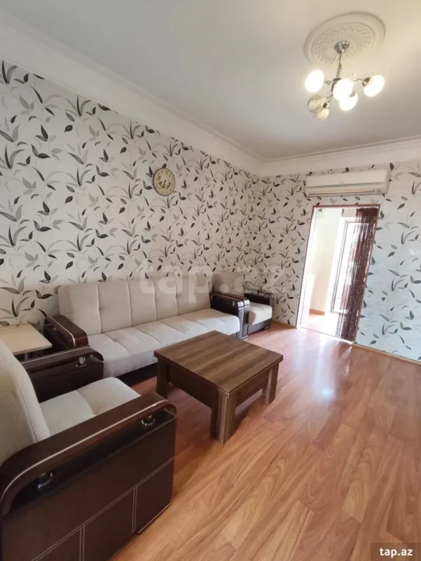 Kirayə verilir 2 otaqlı mənzil 45 m²