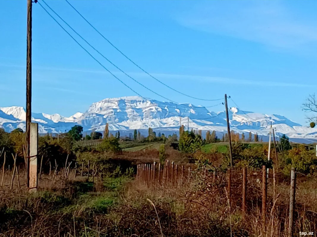 Satılır 3 otaqlı həyət evi 200 m²