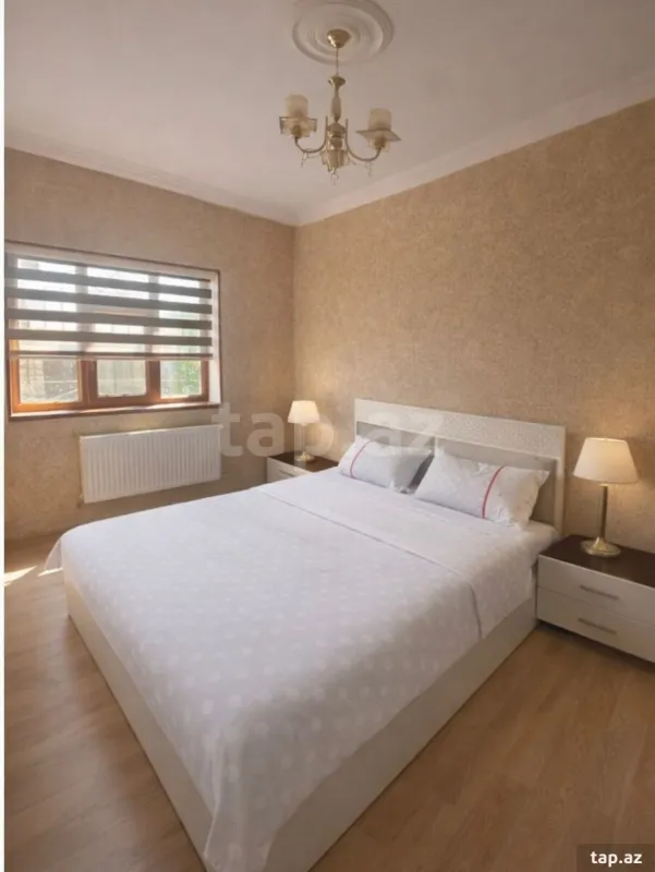 Satılır 3 otaqlı həyət evi 200 m²