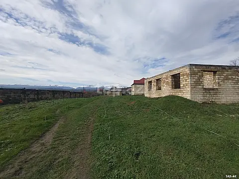 Satılır torpaq sahəsi — Quba