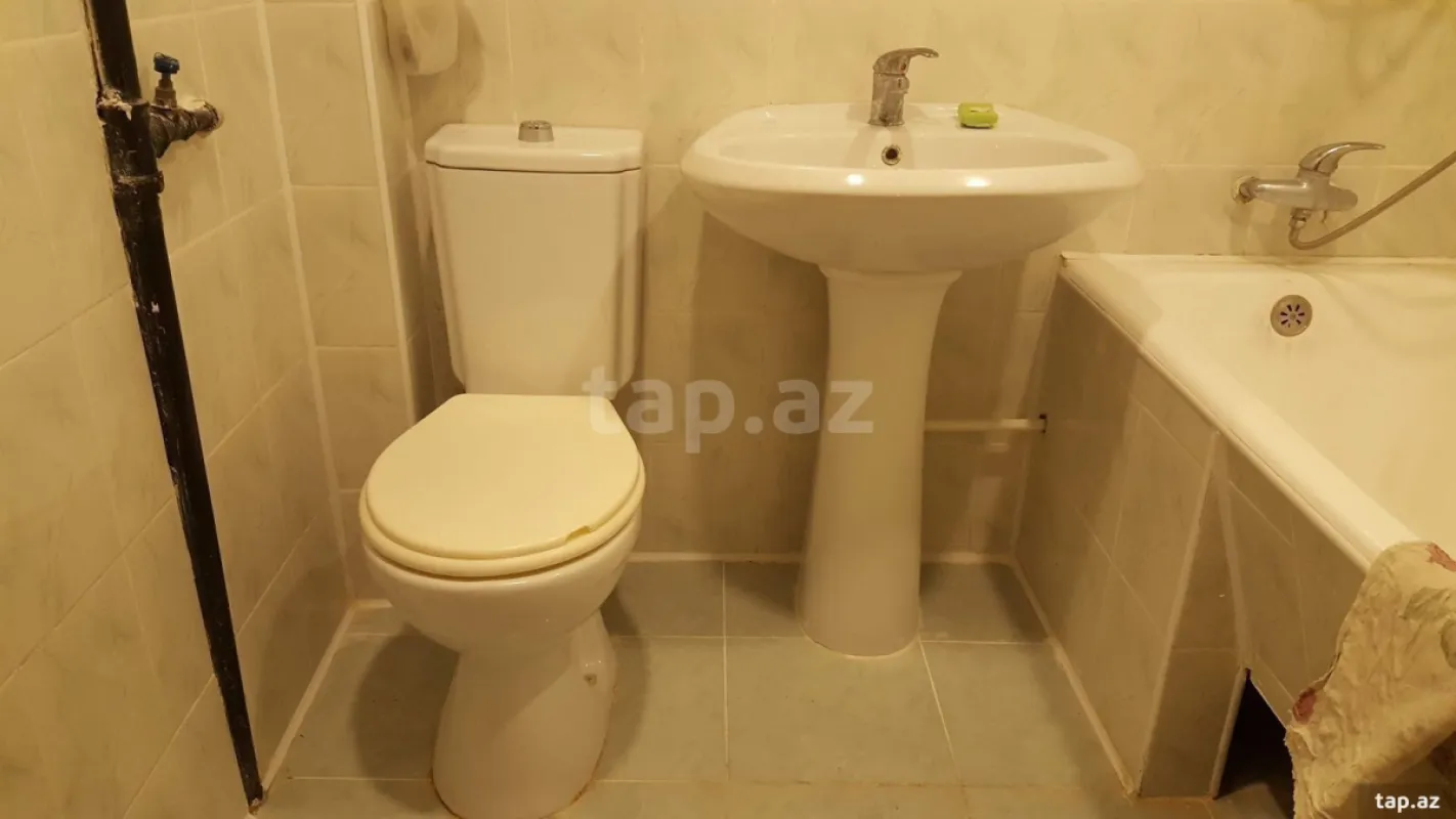 Kirayə verilir 2 otaqlı mənzil 65 m²