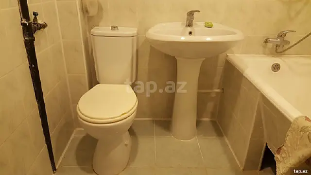 Kirayə verilir 2 otaqlı mənzil 65 m²