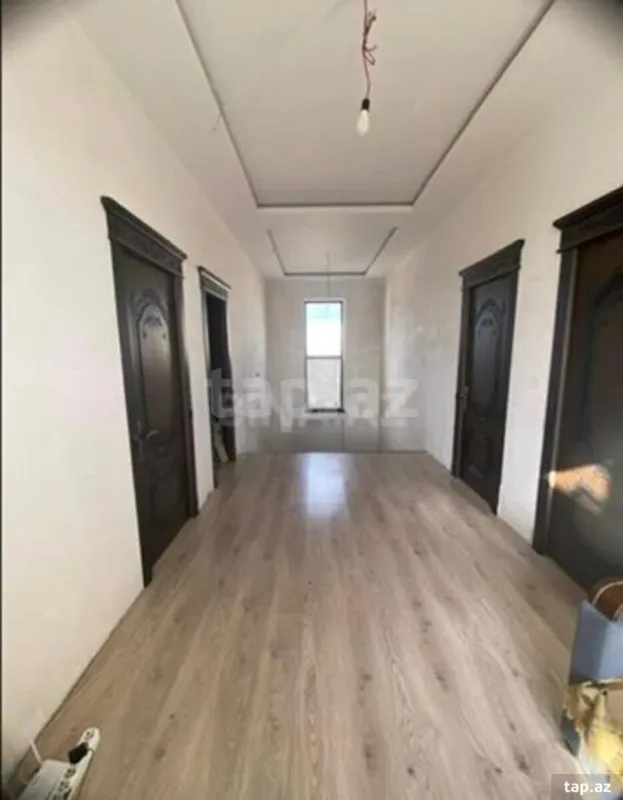 Satılır 7 otaqlı həyət evi 250 m²