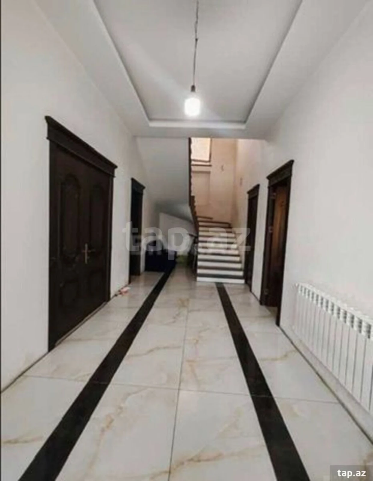 Satılır 7 otaqlı həyət evi 250 m²