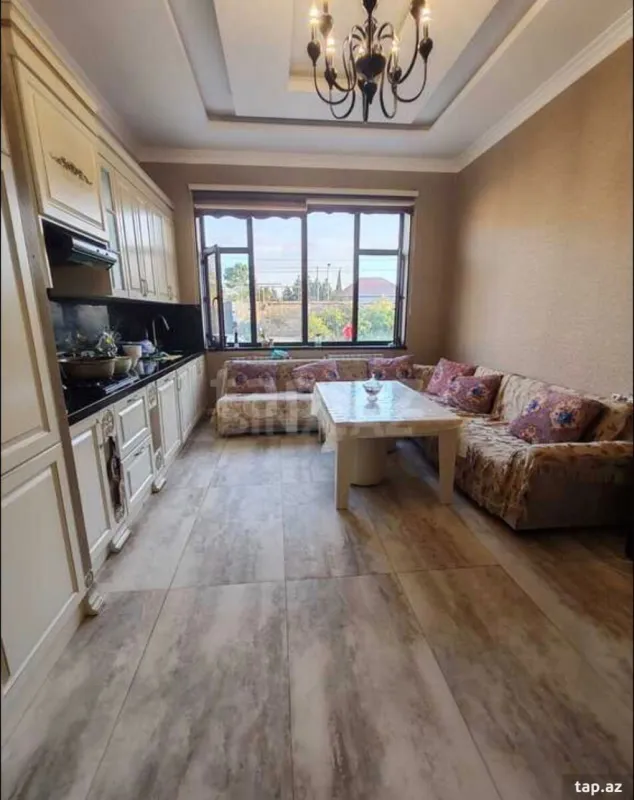 Satılır 7 otaqlı həyət evi 250 m²